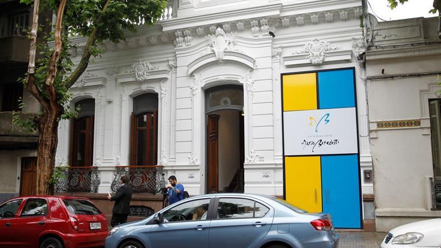 Vista de la fachada de la sede de la Fundación Mario Benedetti en Montevideo (Uruguay).