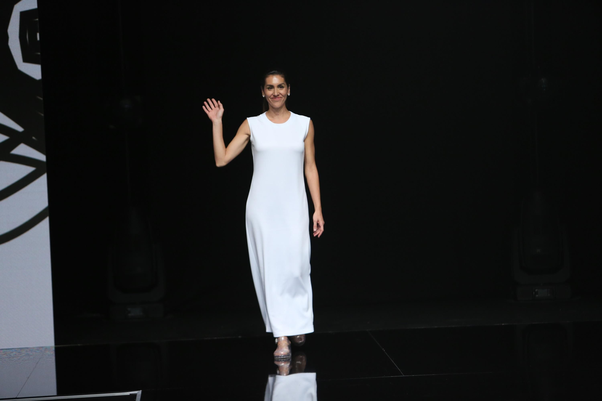 Semana de Baño de Moda Cálida. Firma Laut