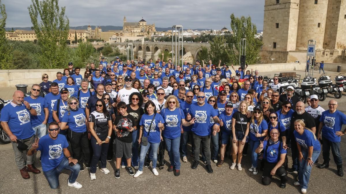 Una marea motera en Córdoba: más de un centenar BMW RT toman la ciudad
