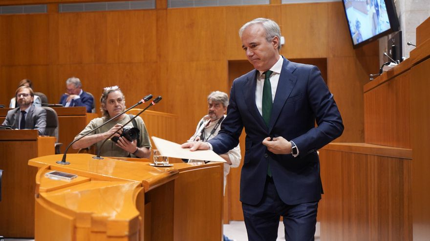 Azcón trata de involucrar a todo Aragón en la nueva Romareda tras fracasar su primer proyecto por la espantada del club