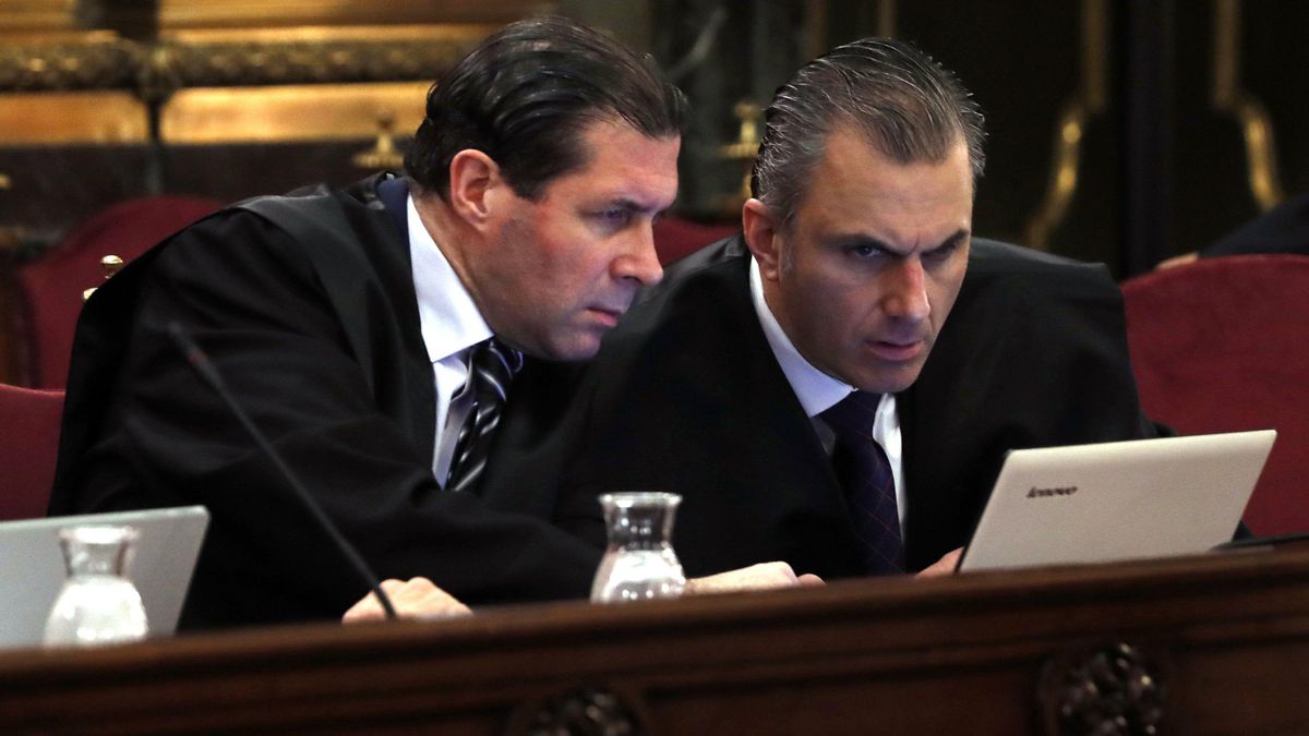 Archivo - Pedro Fernández con Javier Ortega Smith en el juicio dle procés