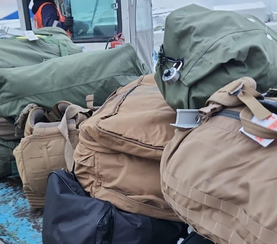 Pertrechos militares de EE.UU. registrados en Ushuaia la semana pasada.