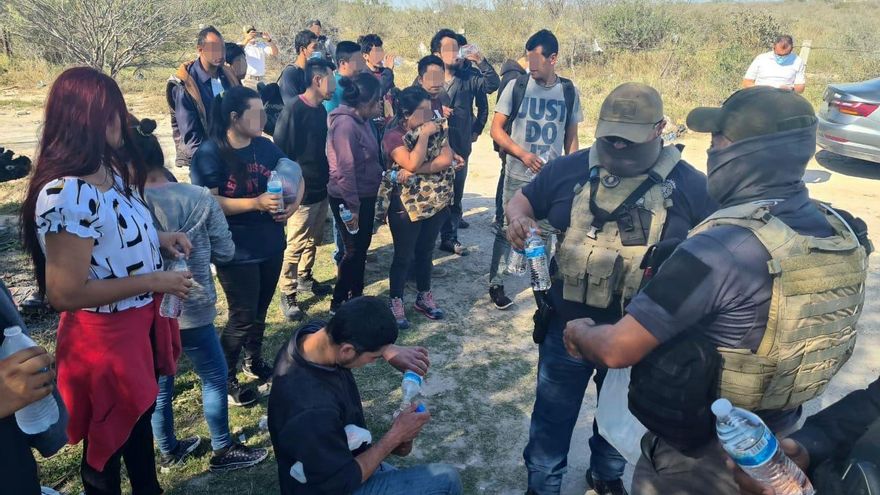Agentes mexicanos rescatan a 49 migrantes en estado mexicano de Tamaulipas
