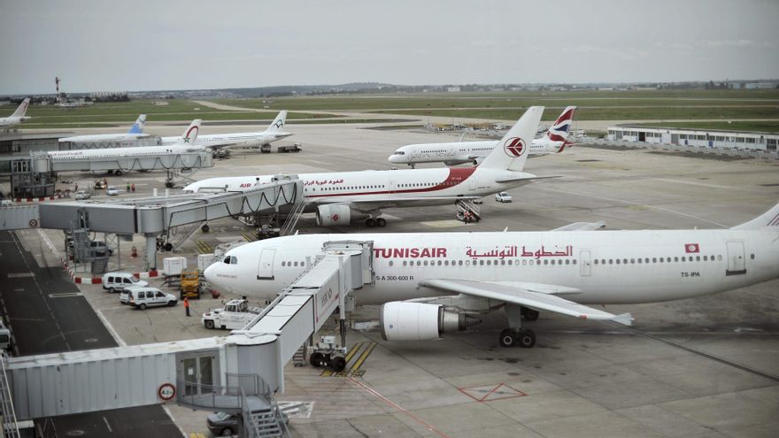 La UE rebaja la preocupación por la escasez de combustible de aviones y achaca las cancelaciones a un problema de rentabilidad