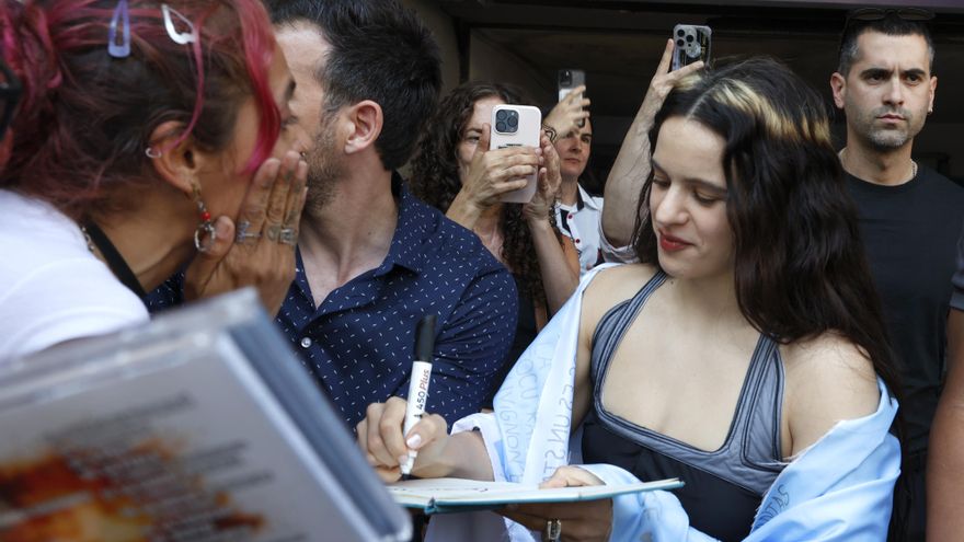 Rosalía da su estocada "al terrorista emocional" con el videoclip de 'La perla'