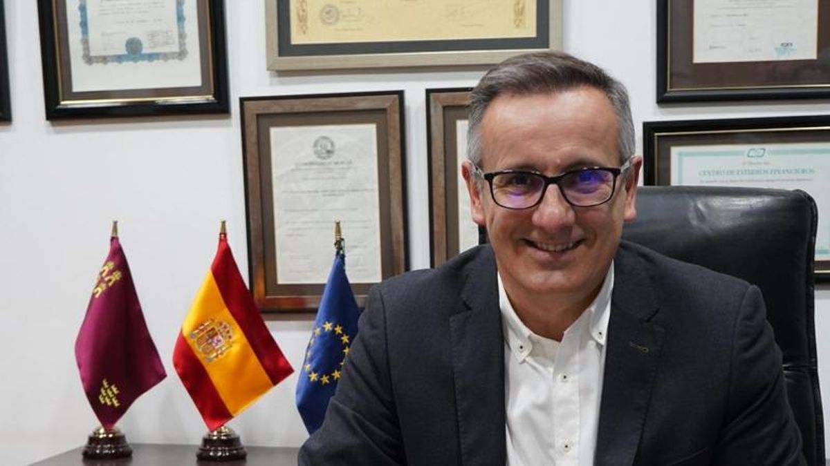 Diego Conesa: "Renuncio a cualquier aspiración de liderazgo en el PSOE de la Región de Murcia"