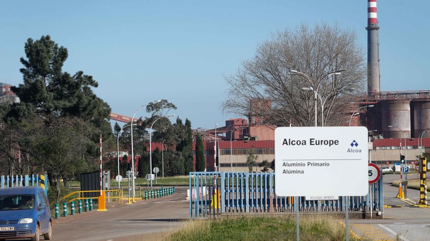La Audiencia Nacional propone juzgar a 8 personas por la venta de las plantas de Alcoa en Avilés y A Coruña