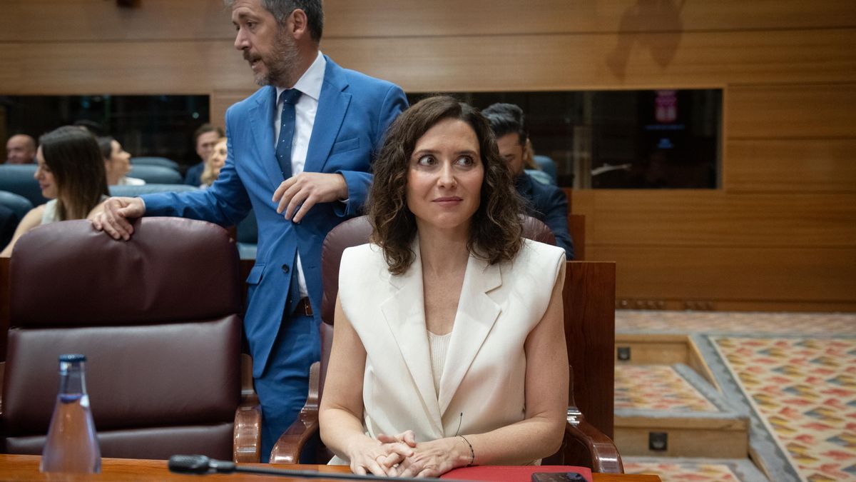 La presidenta de la Comunidad de Madrid, Isabel Díaz Ayuso, durante un pleno, en la Asamblea de Madrid.