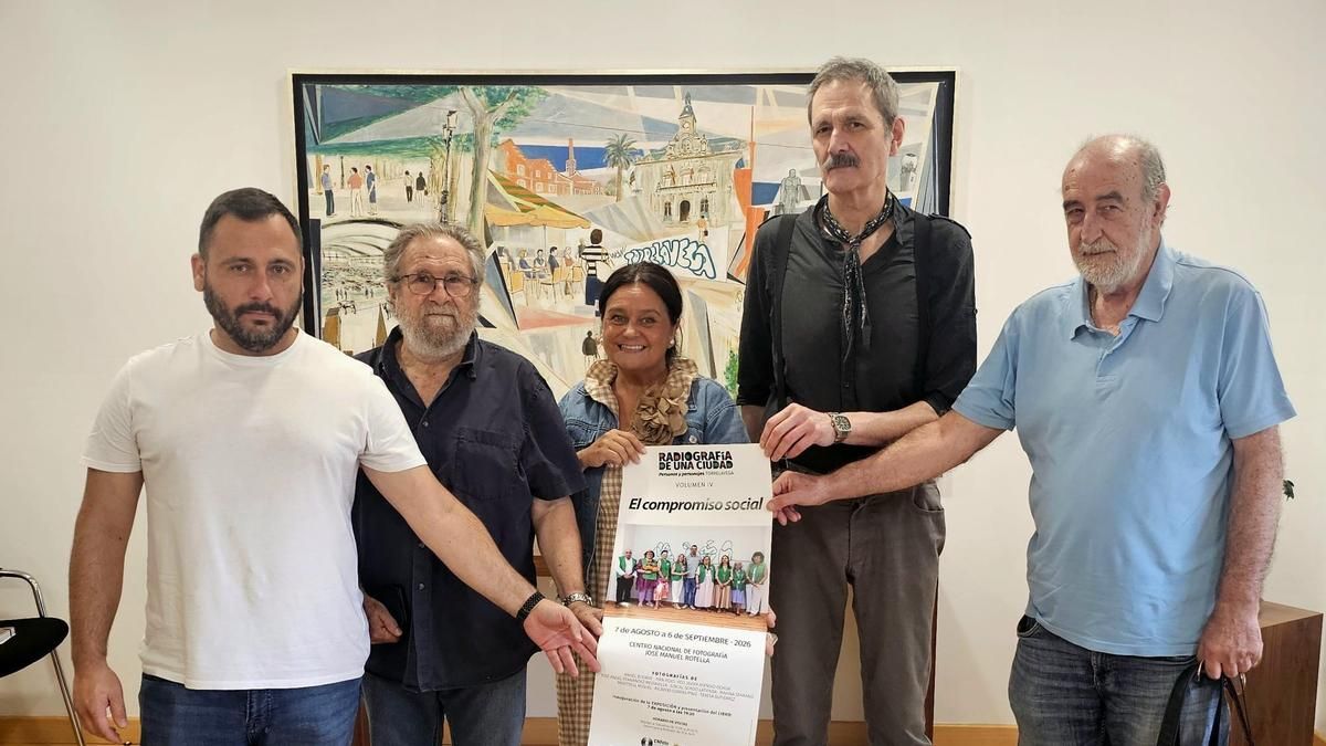 Cerca de 120 fotografías retratan el compromiso social de Torrelavega en 'Radiografías de una ciudad'