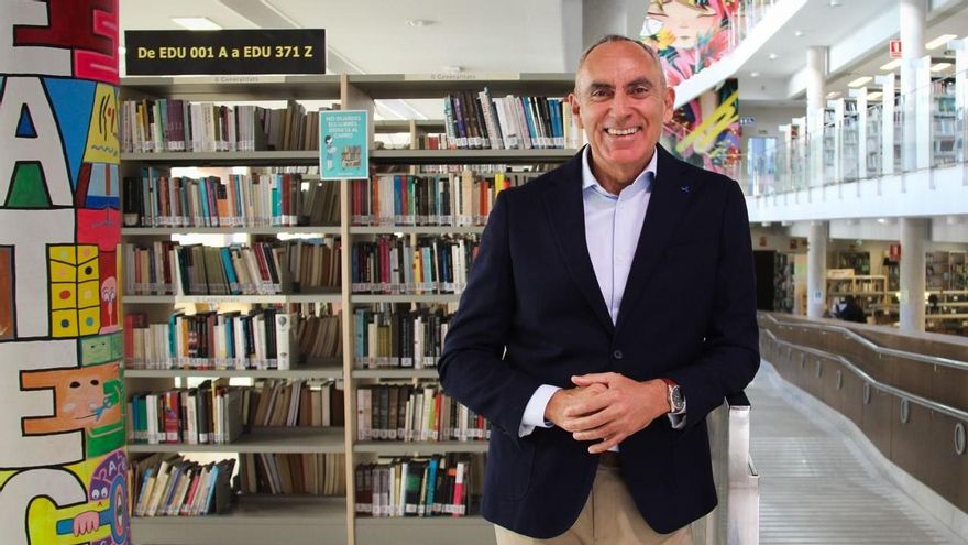 Carles Padilla proposa “corregir el biaix classista” i reduir la “violència burocràtica” en la Universitat de València