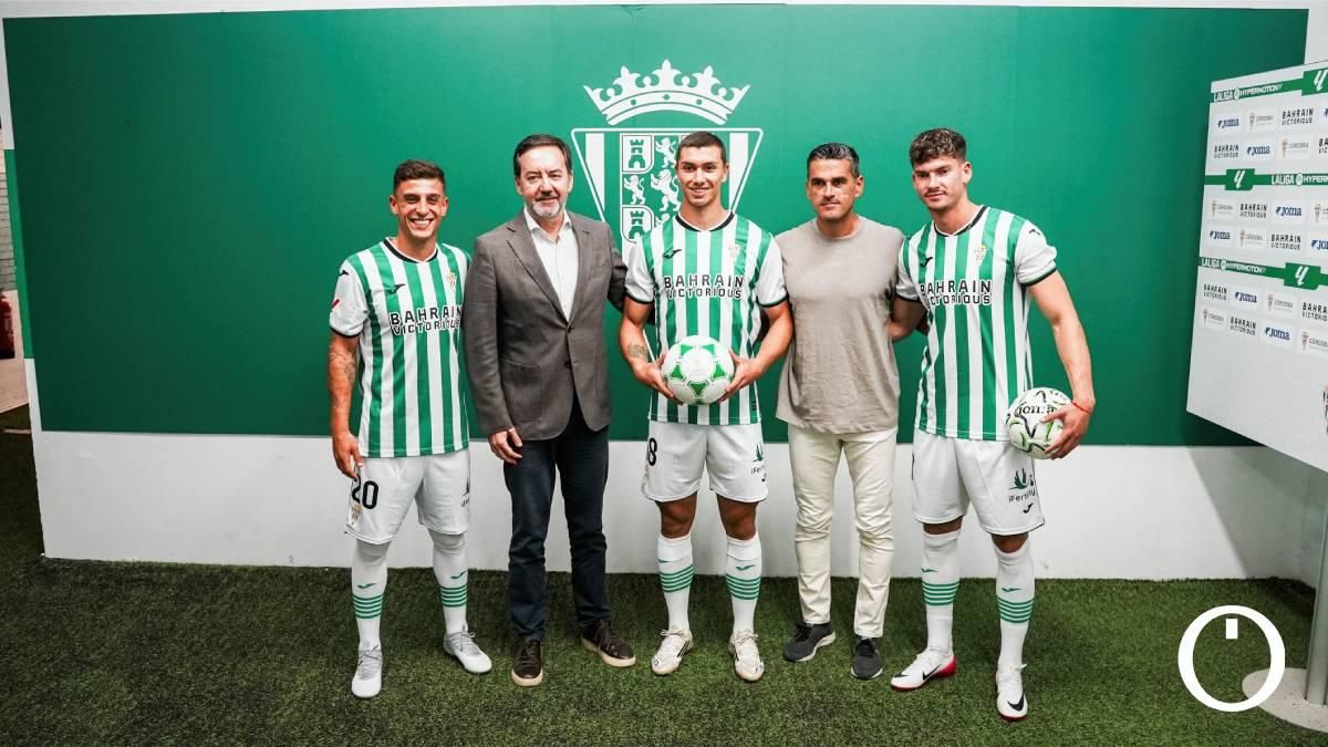 Presentación de Alcedo, Adri Fuentes y Mariano Carmona