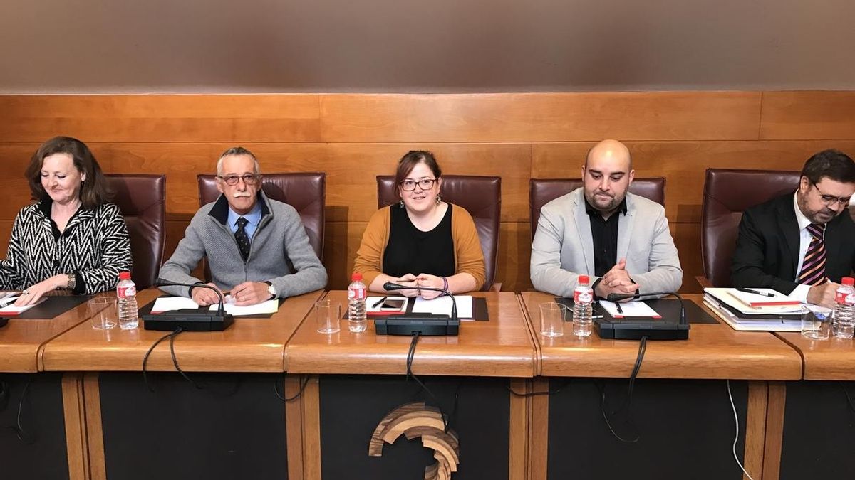 Enrique Francés, Verónica Ordóñez (Podemos) y Víctor Casal (PSOE).