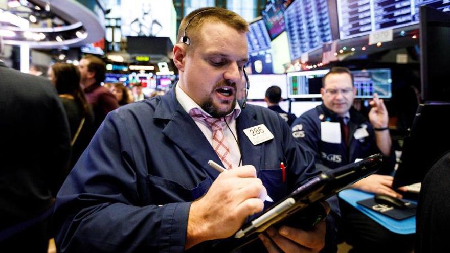 Wall Street sigue al alza con récords del S&P 500 y del Nasdaq