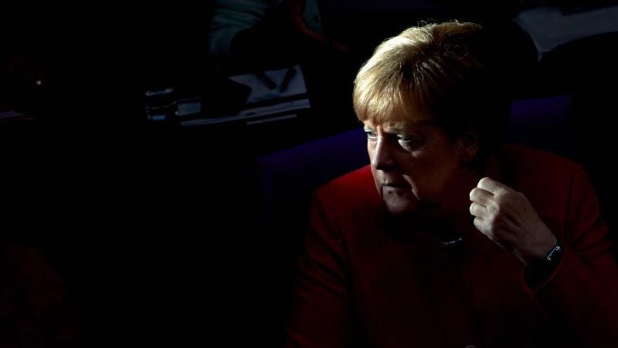 Merkel admite el "enfrentamiento" con un ministro y no descarta más "controversias"