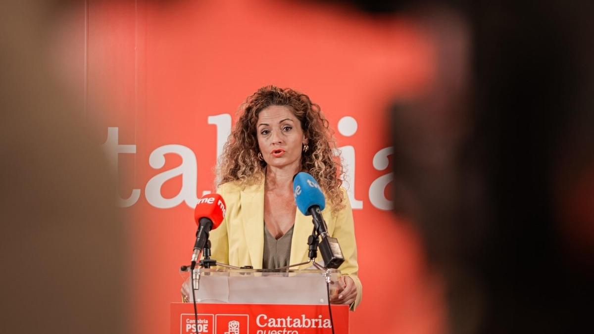 El PSOE denuncia una "cacería política del PP" a María Luisa Real y acusa al Gobierno cántabro de ponerla "en la diana"