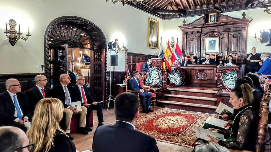 Acto institucional celebrado en el Salón de Plenos del Ayuntamiento de Santa Cruz de La Palma,