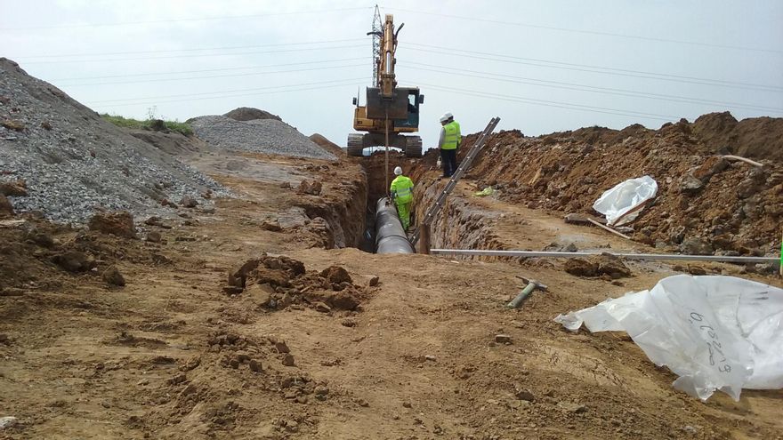 Obras de construcción de la Autovía del Agua de Cantabria.