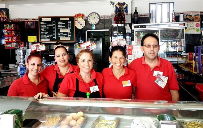 La gasolinera Chasnera de Granadilla lleva tres años consecutivos repartiendo premios de Lotería de Navidad