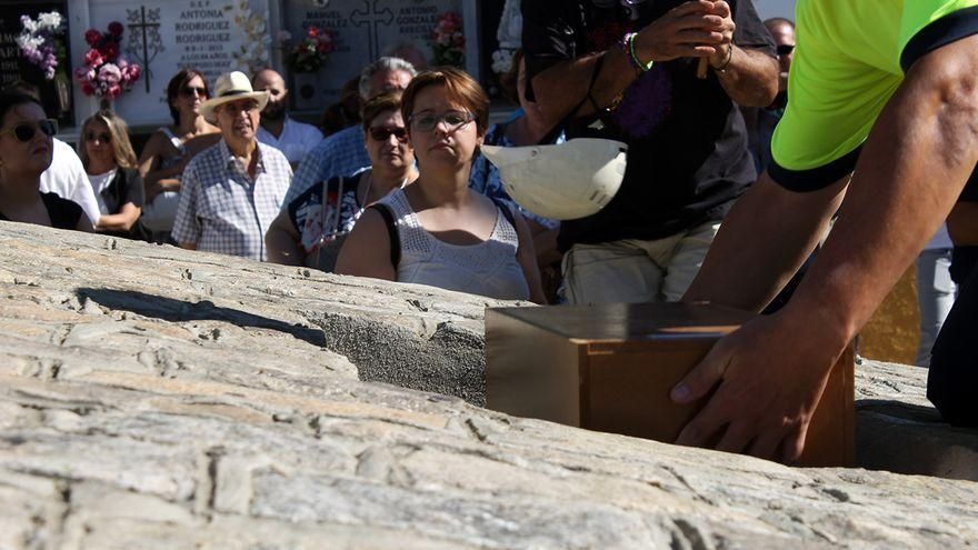 El homenaje final para tres de los mineros traicionados en Sevilla cuando iban a parar el golpe franquista