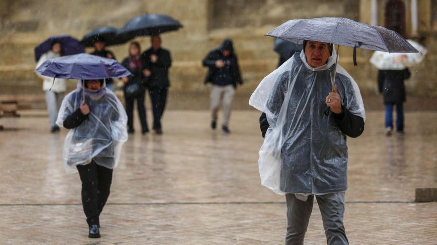 El 112 atiende media decena de incidencias en Córdoba tras la tormenta de este sábado