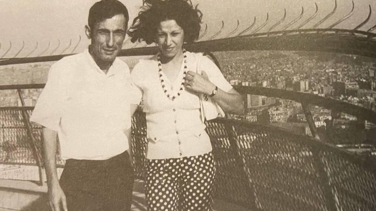 Al-Ali con su mujer en El Cairo