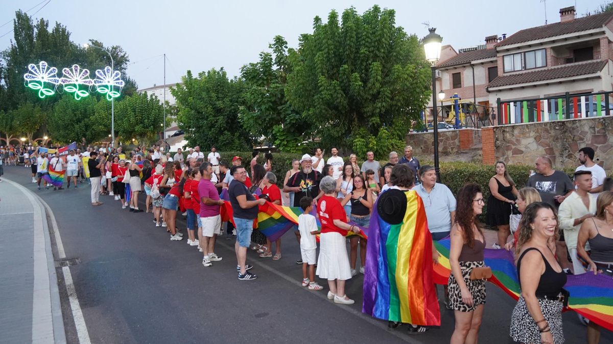 Unas 4.000 personas consolidan el Orgullo de Cazalegas entre las grandes citas LGTBIQ+ de Castilla-La Mancha