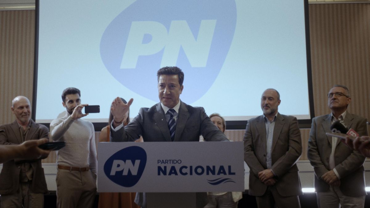 El recién elegido president del Govern balear en la serie Sicília sense morts.