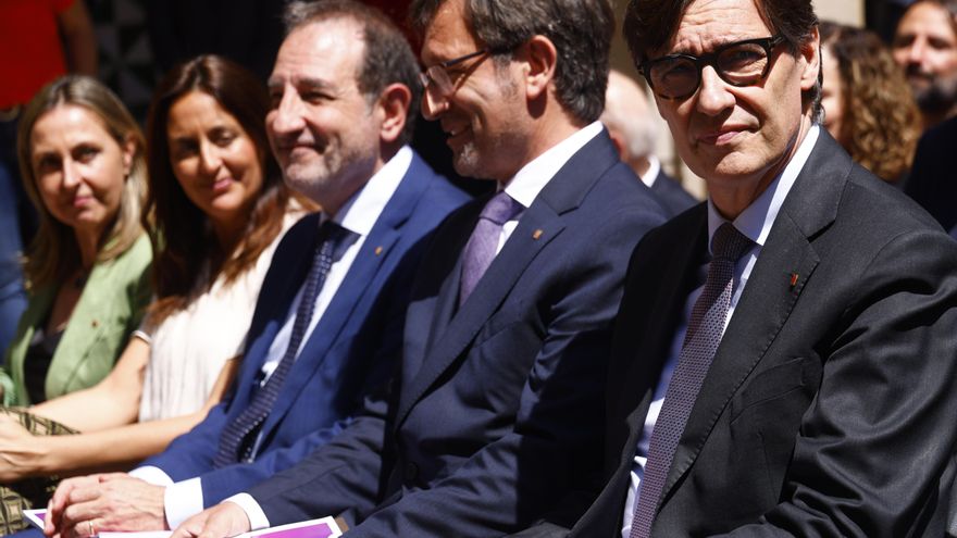 Illa, en la firma del Pacto por la Lengua: "El catalán nos necesita a todos y a todas"