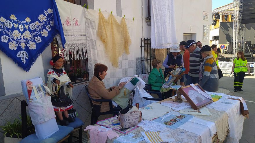 El Festivalino, "sin cajeros ni datáfonos", llenará Pescueza de música y naturaleza este fin de semana