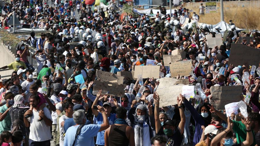 Partidos y ayuntamientos piden al Gobierno y UE actuar en crisis de Lesbos