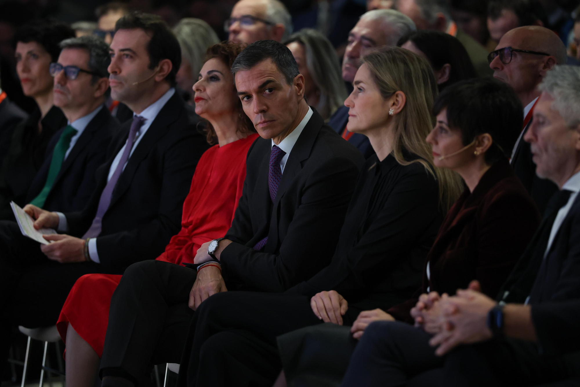 Sánchez durante la presentación del fondo soberano España Crece, junto a los ministros de Seguridad Social, Presidencia, Economía, Hacienda, Transición Ecológica, Vivienda e Interior