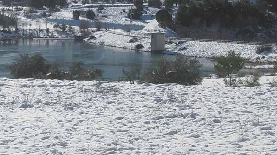 Dique de Pareja, en la cabecera del Tajo, en la parte de Guadalajara