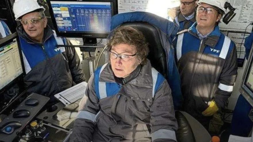 El Gobierno festejó el fallo de YPF y tapó el expediente Adorni, pero ganó el juicio con los argumentos del kirchnerismo