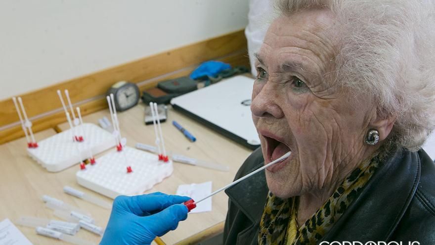 Morir sin saber el paradero de un familiar víctima del franquismo: la identificación genética se demora en Andalucía