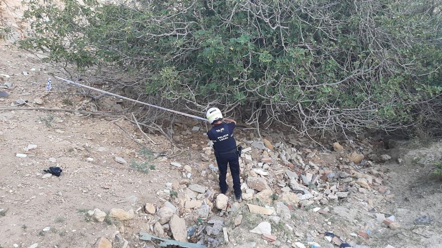 Encuentran una granada de la Guerra Civil en un campo de Carmona