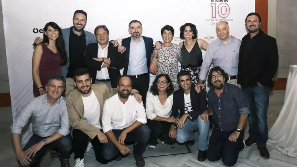 Miembros de elDiario.es y elDiario.es Andalucía, en la gala por los 10 años del periódico.