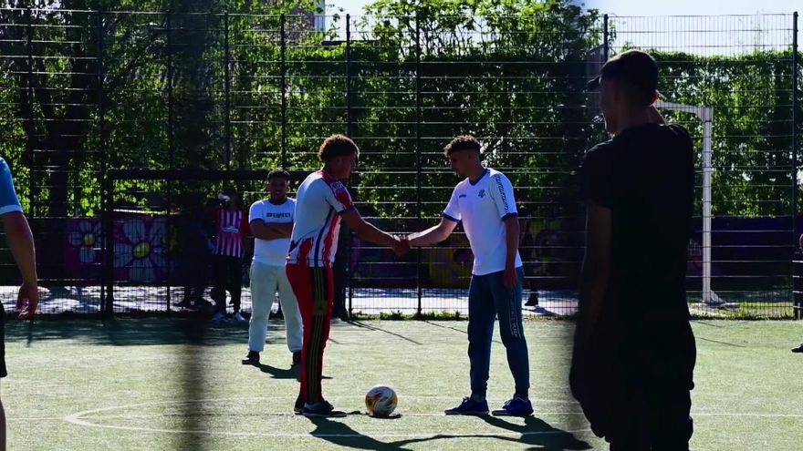 El documental que enseña la otra cara de la Cañada Real gracias al fútbol: "Estamos hartos de sentirnos estigmatizados"