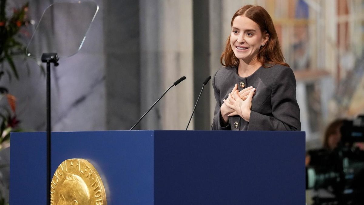 Ana Corina Sosa leyó ante el auditorio en Oslo un discurso escrito por su madre, María Corina Machado, al aceptar el Premio Nobel de la Paz.