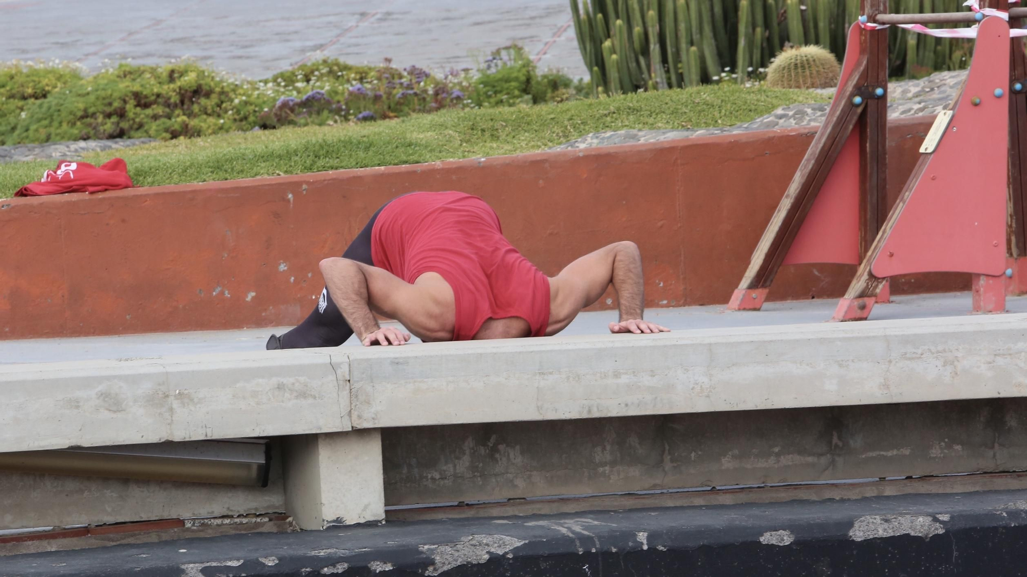 Primer día de alivio del confinamiento en Las Palmas de Gran Canaria. (Alejandro Ramos)
