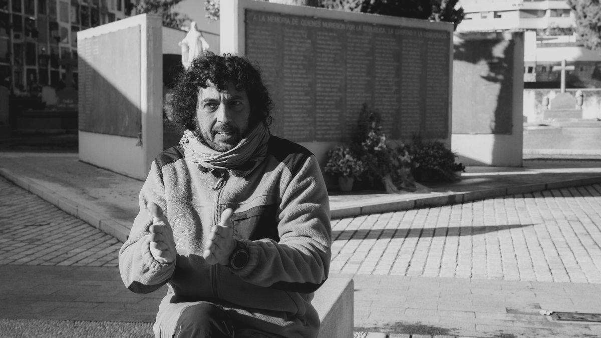 Entrevista N&B a Daniel Quiroga, coordinador exhumaciones de fosas en el cementerio de La Salud.