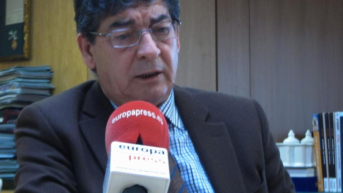 Valderas: "No voy a dejar que el PSOE-A se apropie de iniciativas que son de IULV-CA"