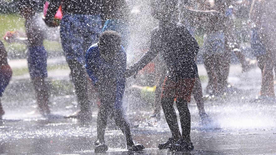 El calor extremo sigue apretando en gran parte de la península, salvo el área cantábrica
