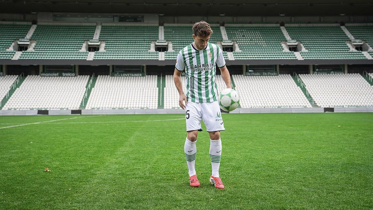Presentación de Goti como nuevo jugador del Córdoba CF