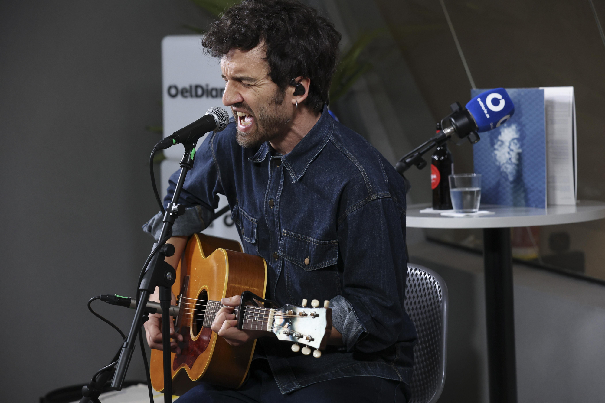 Guille Galván en la redacción de elDiario.es, en imágenes