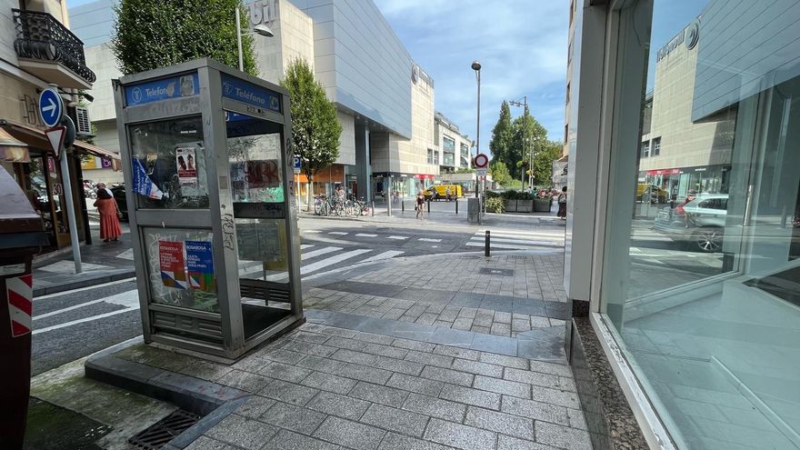 Cabinas telefónicas sin uso de Irún se convertirán en bibliotecas