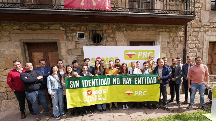 El presidente de Cantabria y candidato a la reelección del PRC, Miguel Ángel Revilla, participa en un acto en defensa de la identidad regional junto a Juventudes Regionalistas.