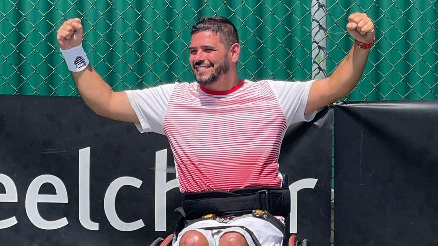 Víctor Marcén, jugador de pádel adaptado: “Es uno de los deportes más inclusivos, ayuda a normalizar, sobre todo, al que lo ve”