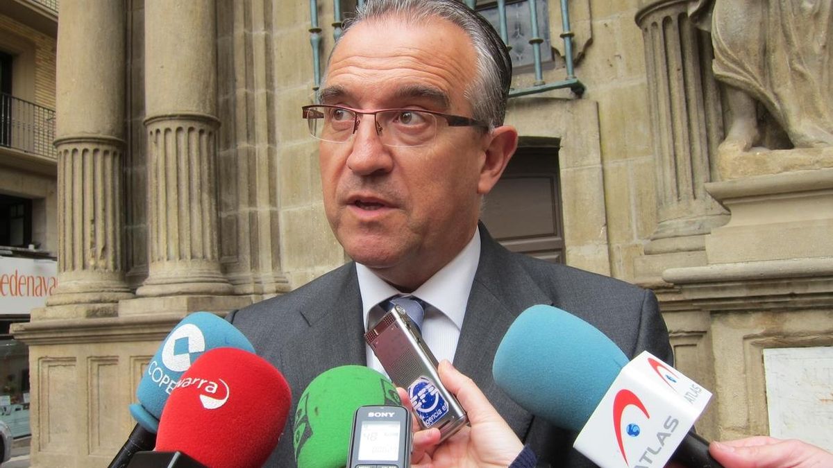Enrique Maya (UPN) le desea "lo mejor" a Barcina "en su nueva andadura profesional"