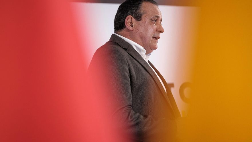 El consejero de Sanidad del Gobierno de Canarias, Blas Trujillo, durante su comparecencia para actualizar los niveles de alerta por la COVID-19 en Gran Canaria y Tenerife