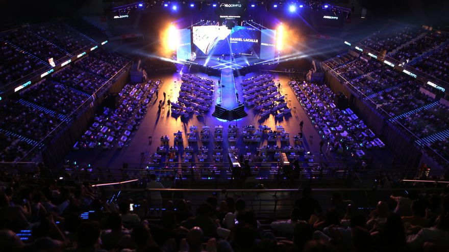 Plano general del Wizink Center de Madrid durante la celebración del criptofestival